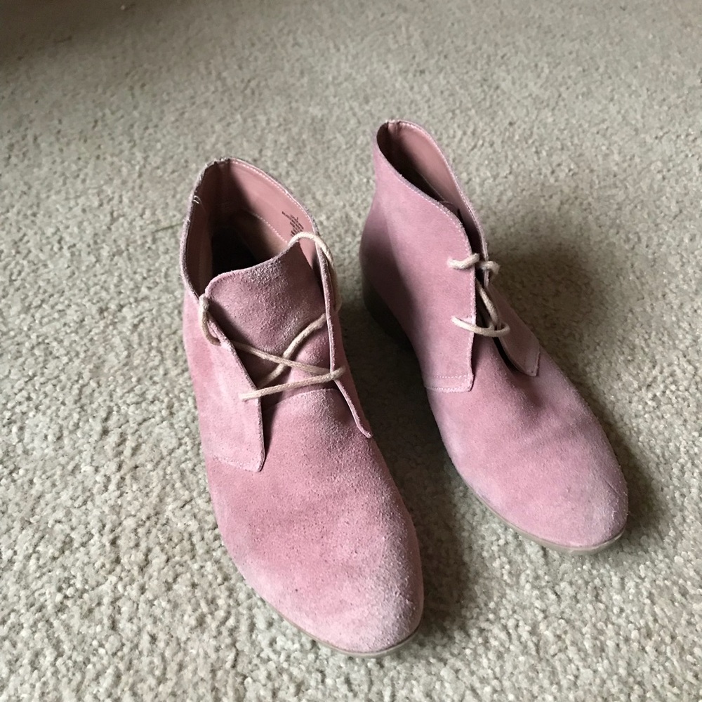 Pink leather/suede lace up ankle booties